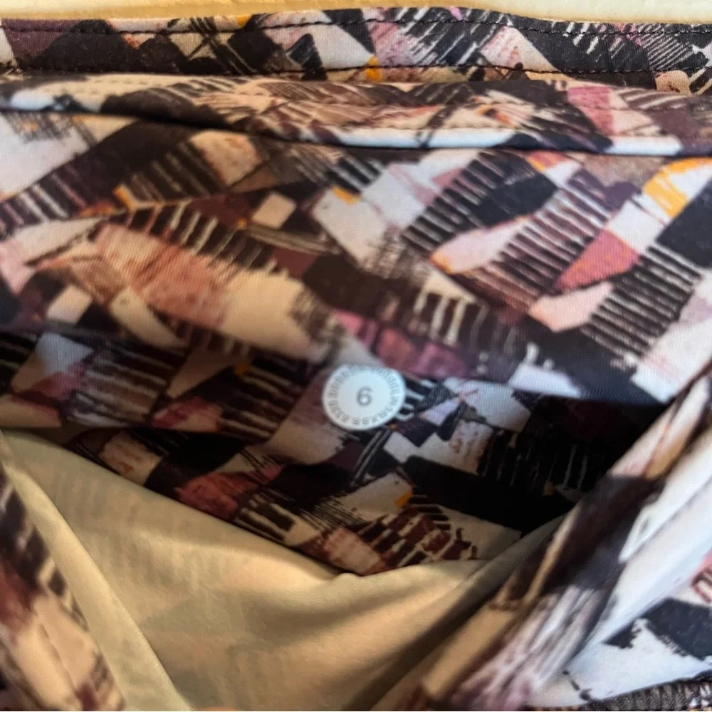 Lululemon Fast and Free‎ High Rise Cropped Leggings Size 6 Kaleidoscopic Pink